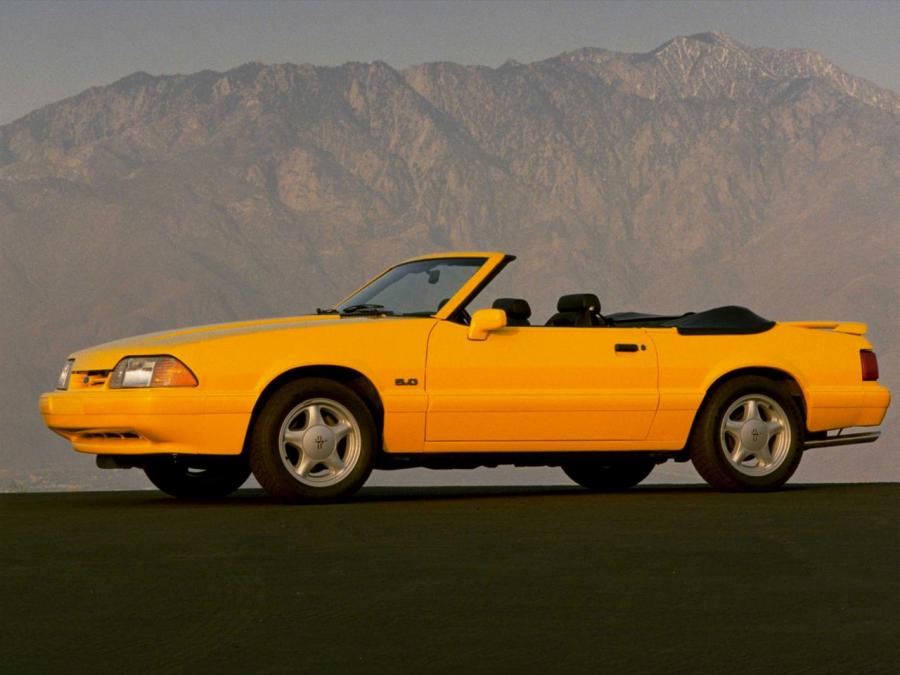 Ford Mustang GT 5.0 Convertible 1987 года  (фото 6 из 10)